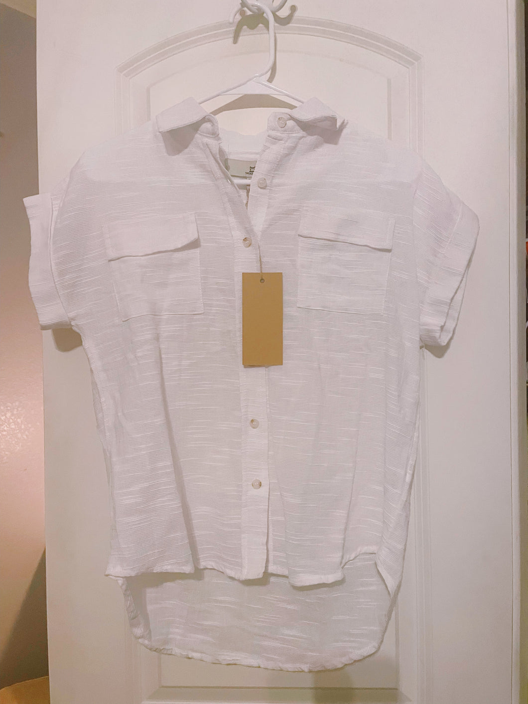 WHITE BUTTON UP (XS)